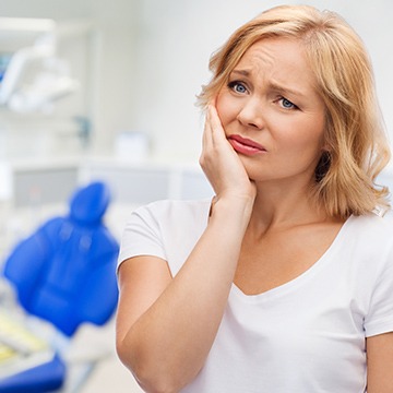 Calgary Tooth Extractions | Acora Dental | General & Family Dentist | NW Calgary